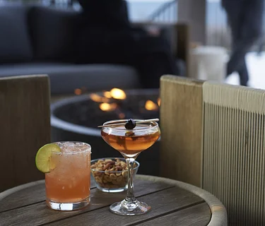Happy Hour with live music by Audawind