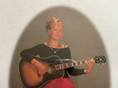 Live Music: Natalia Hougen