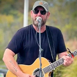 Live Music with Chad Applegate