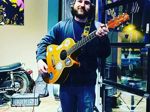 Live Music – Chris Ride