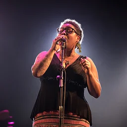 friday – r&B, SOUL, FUNK, HIP HOP – KENYA HALL – in the performance space