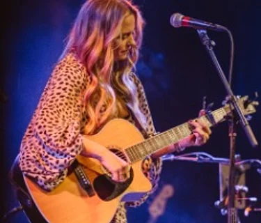 Carrie Welling and The Young Fables