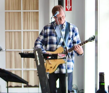 Live Music with Nick Kerzner