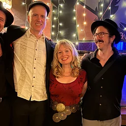 Queen Bee and the Honeylovers