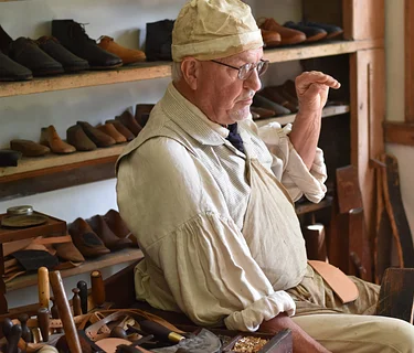 Leather Stitching Workshop – Scissor Case
