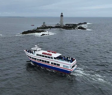 Boston Harbor Heritage and Nature Cruise (Hull)