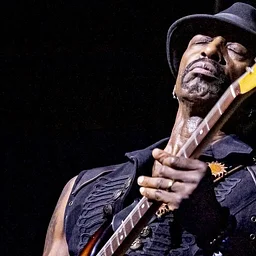 Dennis Jones