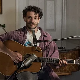 Sunday Sessions: Mowgli Giannitti
