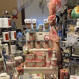 Holiday Gift Shop Weekend