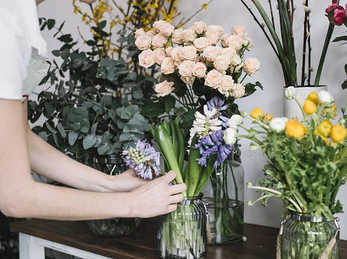 Vino & Blooms