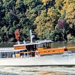 Private Autumn Cruise on the Hudson River