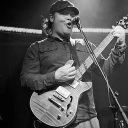 Doug Morgan Solo in the Brewpub