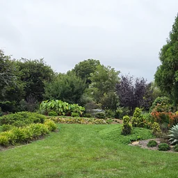 Avent’s Private Garden Tour