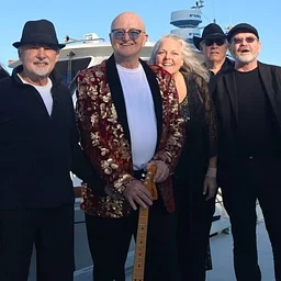 Pat Colwell & The Soul Sensations Motown Christmas Show!