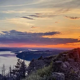 Angel’s Rest Full Moon Sunset Hike