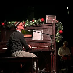 20th Annual Holiday Sing Along with Dan Chouinard