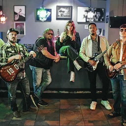 Crimson Theory | Music on the Patio
