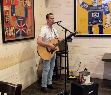 Live Music: Albi Beluli