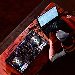 DJ Bobby O Live at Seacrets