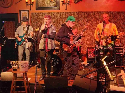 Live Music with Scarlett Fyre 09/19/26