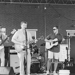 LIVE MUSIC: The Yard Dogs