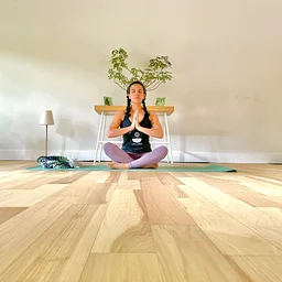 🧘‍♀️ Yoga w/ Sophia