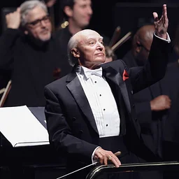 Tchivzhel Conducts Mendelssohn and Tchaikovsky