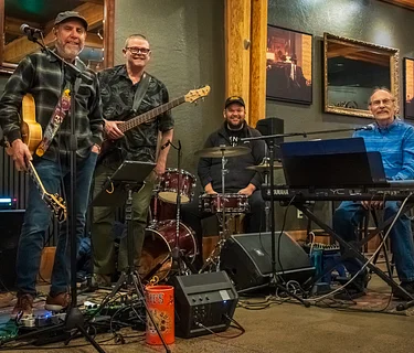 Live Music: Shine On – Motown