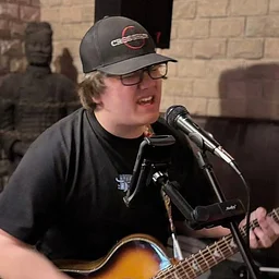 Zane Deletetsky -Live in the Brewpub