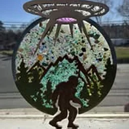 Crushed Glass Resin Pour Crafternoon! Just $45! Includes a Springbrook Hollow Distillery Cocktail!