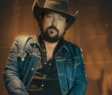 Live Music: Zac Kellum