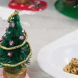 Holiday Mini Trees Workshop