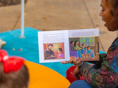 Story Time at Hemisfair with SAAACAM