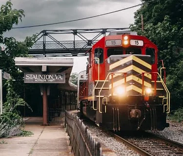 DAY TRIP: Blue Ridge Flyer Train Trip