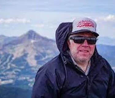 LIVE MUSIC: TOM MARINO