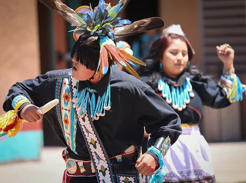 Dowa:kwe Dance Group (Pueblo of Zuni)