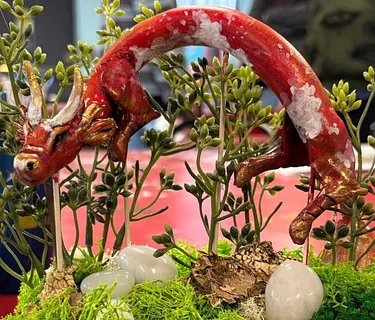 Model Magic Dragon Sculptures