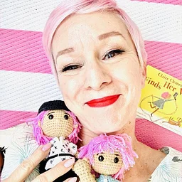 Crystal Lewis Presents: Claire Clementine Finds Her Voice