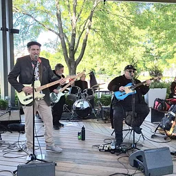 Live Music with Love Handles