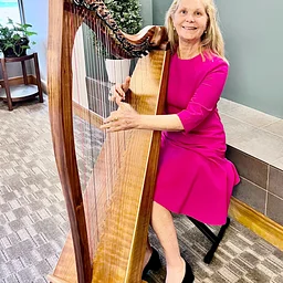 In Concert on Downtown’s Transit Mall – Catherine Garvin at The Square