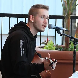 Derek Henry Acoustic