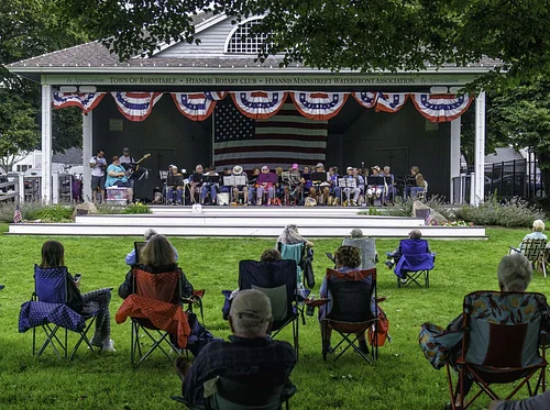 Cape Cod Ukulele Concerts, Hyannis Village Green