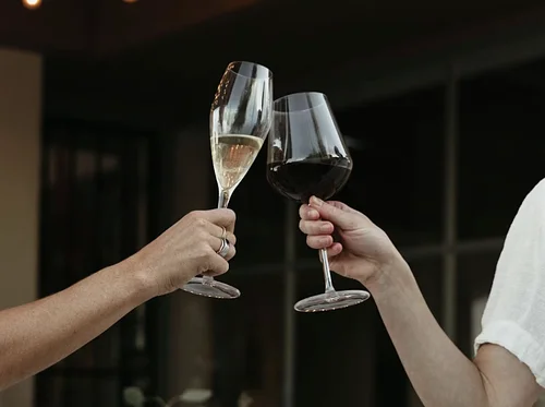 Vinyl Sip Sessions with DJ+Maker Nicholas Caluori of SECUS with Ltd.+ wine