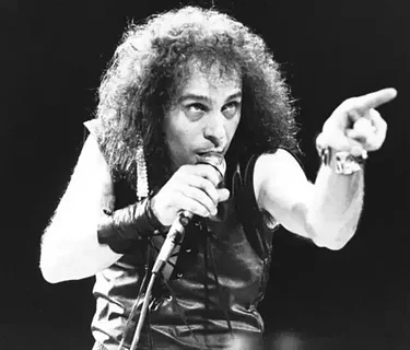 Dark Karaoke with KJ Mamon