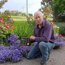 Native vs Nativar Plants: A Conversation with Dr. Stephen Love