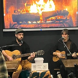Music with Kelly Hyde and Joey Valentine