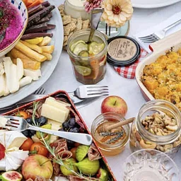 Monthly Potluck: Harvest Table