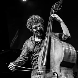 Stephan Crump: solo bass concert