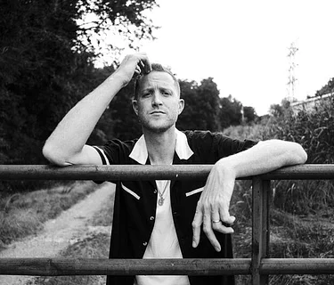 Live Music: Keelan Donovan