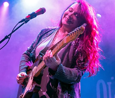 Carolyn Wonderland – 4/28